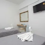Eudaimonia Apartment *