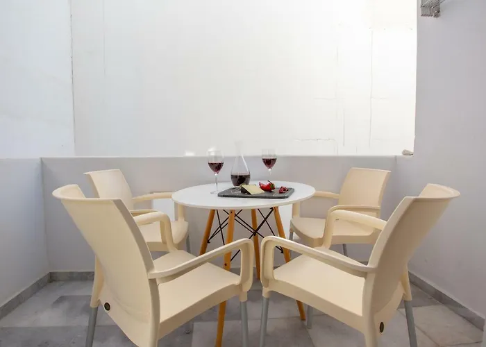 Eudaimonia アパート